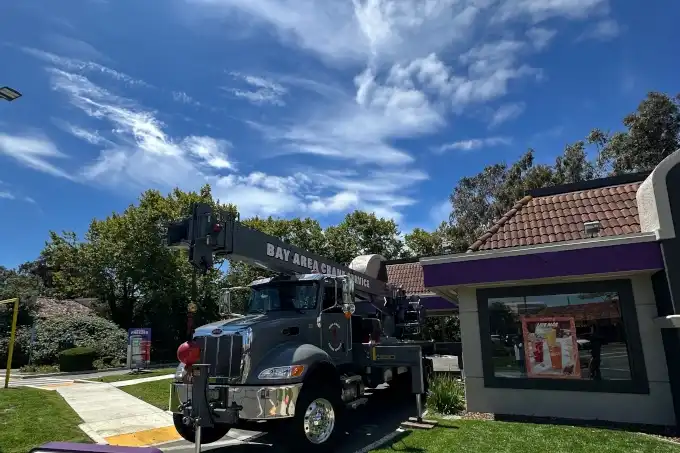 BAC22A setting up at a Taco Bell